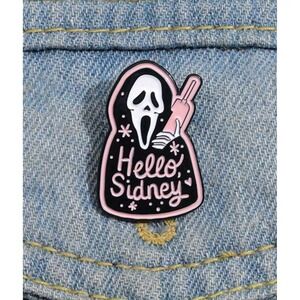 SCREAM Movie Ghost face STAB Enamel‎ Pin "Hello Sidney" HORROR PIN!